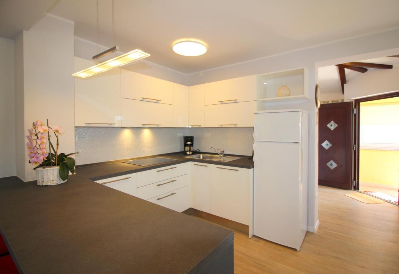 Apartments Tancel Πόρετς Εξωτερικό φωτογραφία