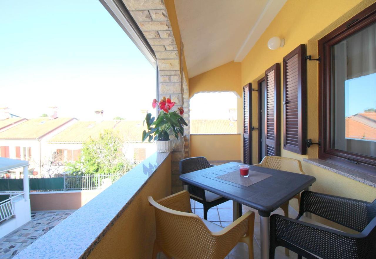Apartments Tancel Πόρετς Εξωτερικό φωτογραφία